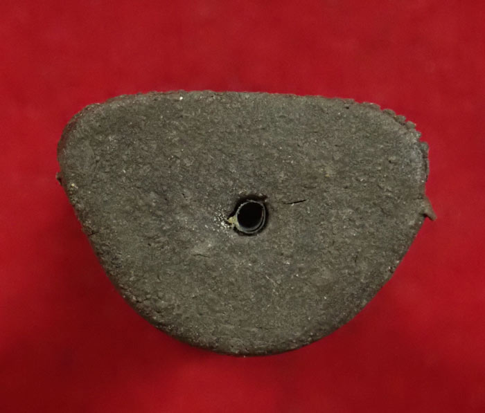 รูปเหมือนลอยองค์อาจารย์นอง วัดทรายขาว ปัตตานี รุ่นอายุ 80 ปี เนื้อผงว่านฝังตะกรุดนารายณ์แปลงรูป ปี 2541