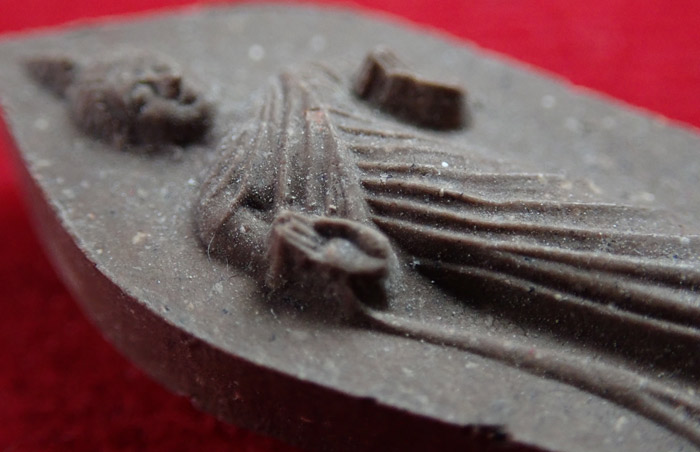 พระพุทธนราวันตบพิธ สร้างเนื่องในโอกาสเฉลิมฉลองพระชนมมายุ 72 พรรษา ปี 2542 ขนาดพระสูง 3.2 ซ.ม. พร้อมกล่องเดิม