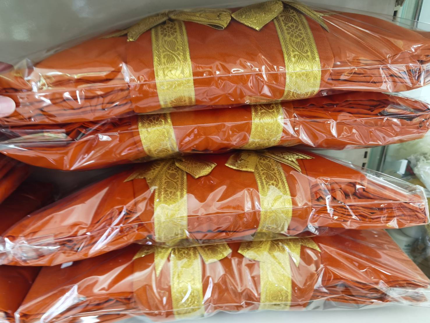 ผ้าไตรมิชลิน 1.90 เมตร สีราชเข้ม ผูกโบว์สวยงาม