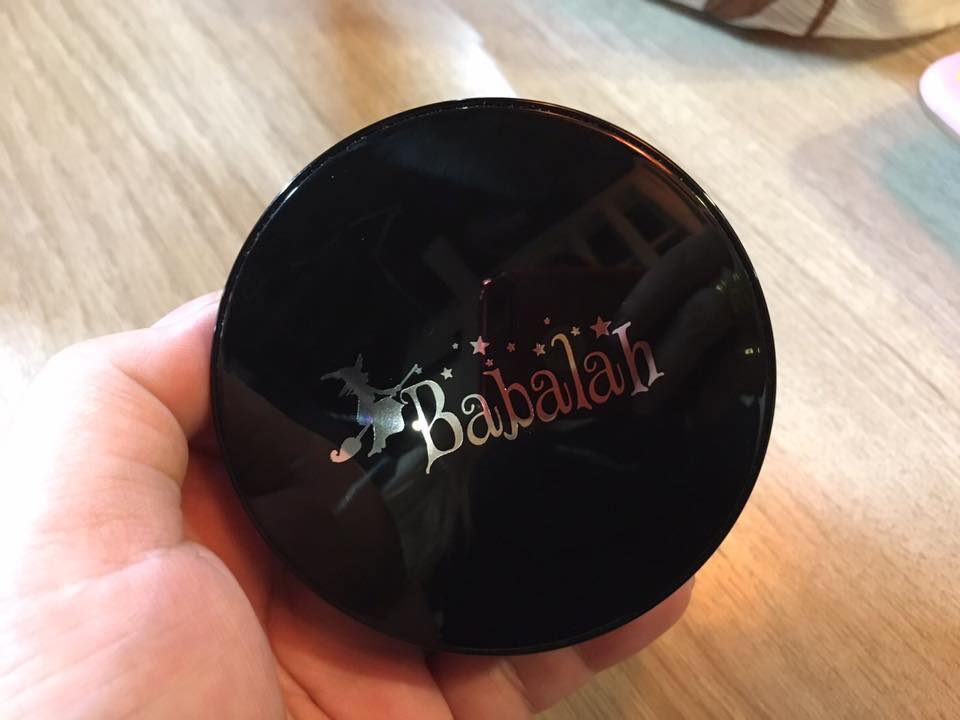 แป้งพัฟบาบาร่า สูตรไขผึ้งฝรั่งเศสชั้นดี Babalah UV 2 Way Cake Magic Bee Powder SPF20++