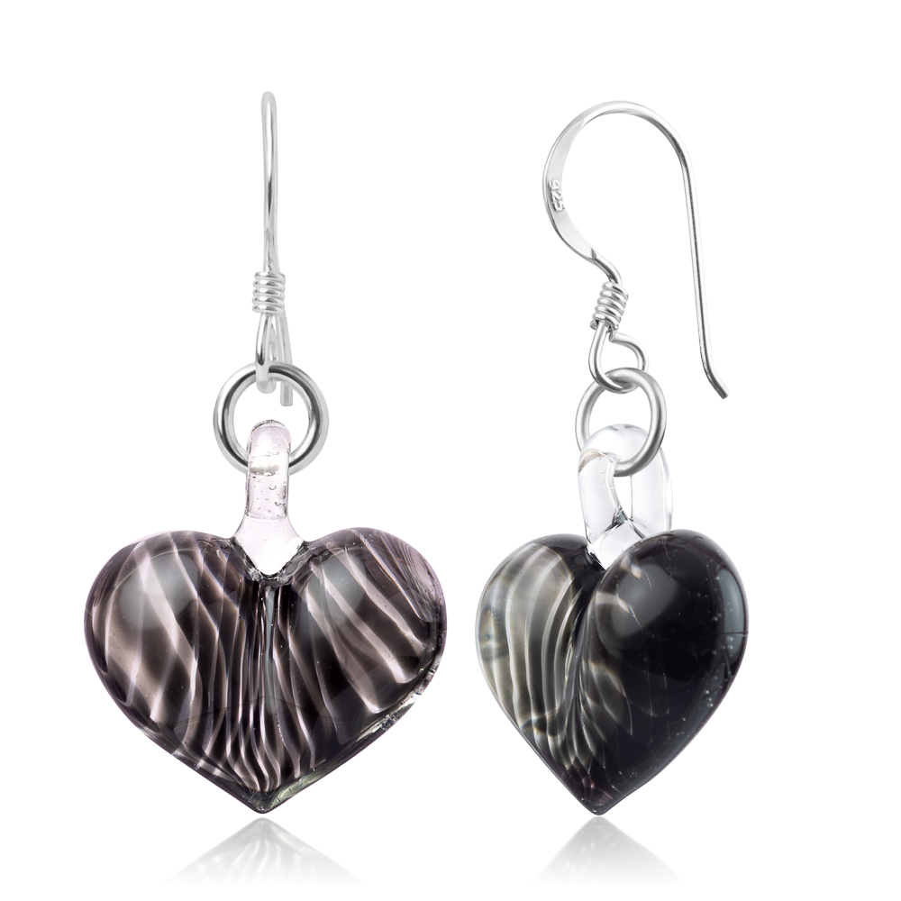Suvani Jewelry - ต่างหูศิลปะการเป่าแก้วมูราโน่ หัวใจสีดำ ใส่ได้ทุกโอกาส น่ารัก