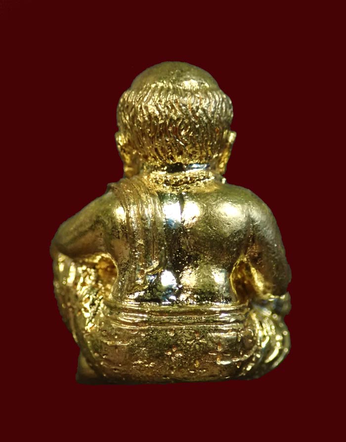 รูปหล่อขุนช้างเจ้าทรัพย์ พ่อท่านเขียว วัดห้วยเงาะ ปัตตานี รุ่นเพชรทักษิณ ปี2564 เนื้อบรอนซ์ทอง อุดชนวนเก่าฝังตะกรุดทองคำและตะกรุดเงิน หมายเลข 1050