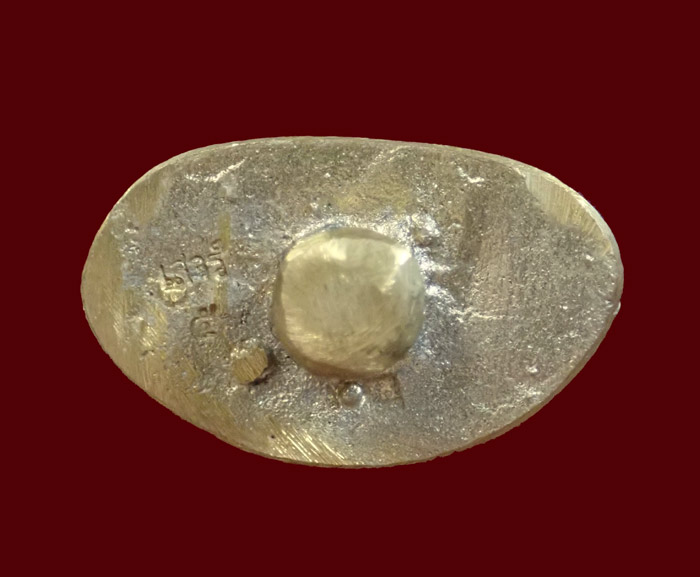 พระยอดธงพระพุทธชินราช หลวงปู่แขก วัดสุนทร์ประดิษฐ์ จ.พิษณุโลก ปี 2553 รุ่นเสาร์5 เนื้อทองผสม "ตอกโค๊ต เสาร์๕"