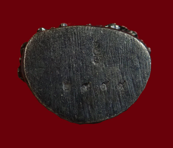 พระชัยวัฒน์หลวงพ่อสำเร็จศักดิ์สิทธิ์ อ.หนองแค จ.สระบุรี รุ่นดวงเศรษฐี ปี 2564 เนื้อน้ำพี้ หมายเลข 2999