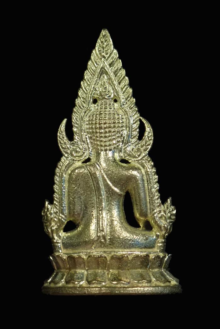 สมเด็จนางพญาเรือนแก้ว รุ่นประวัติศาสตร์ธงชัยจอมราชันย์ วัดนางพญา พิษณุโลก ปี 2563 เนื้อทองระฆัง หมายเลข 9706 ขนาดพระสูง 4 ซ.ม. พร้อมกล่องเดิม