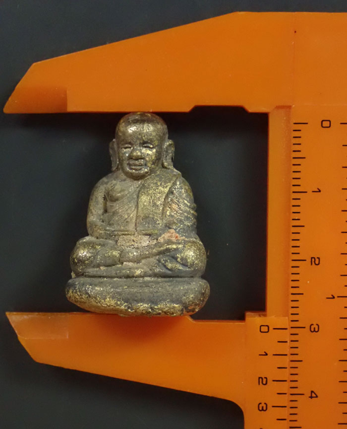 พิมพ์เบ้าทุบหลวงพ่อเงิน รุ่นกองทุน53 วัดบางคลาน จ.พิจิตร ปี 2553 เนื้อสำริดเหลือง (ผิวไฟโบราณ) หมายเลข 8719