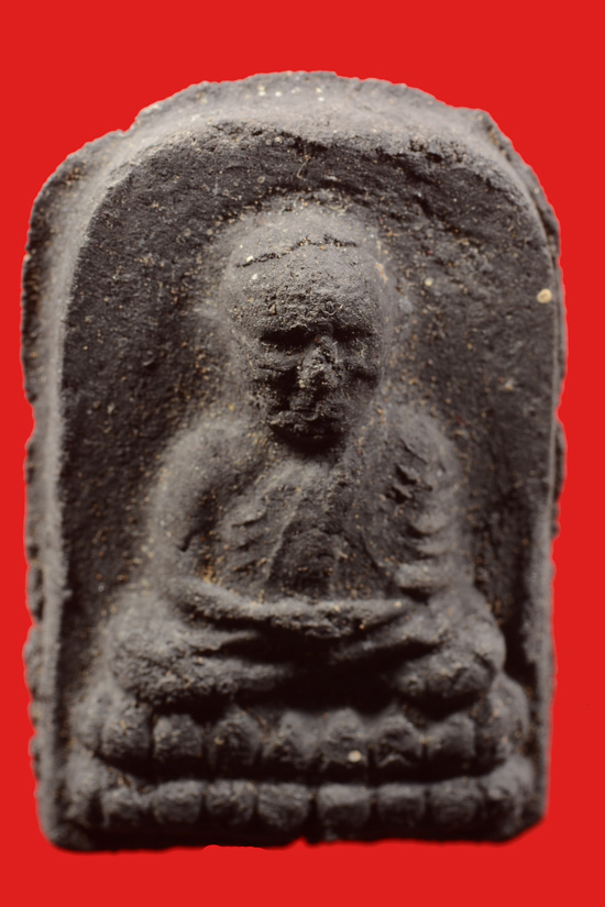 หลวงพ่อทวดเนื้อว่าน วัดสุวรรณคีรี พิมพ์ซุ้มกอ พ.ศ. 2505