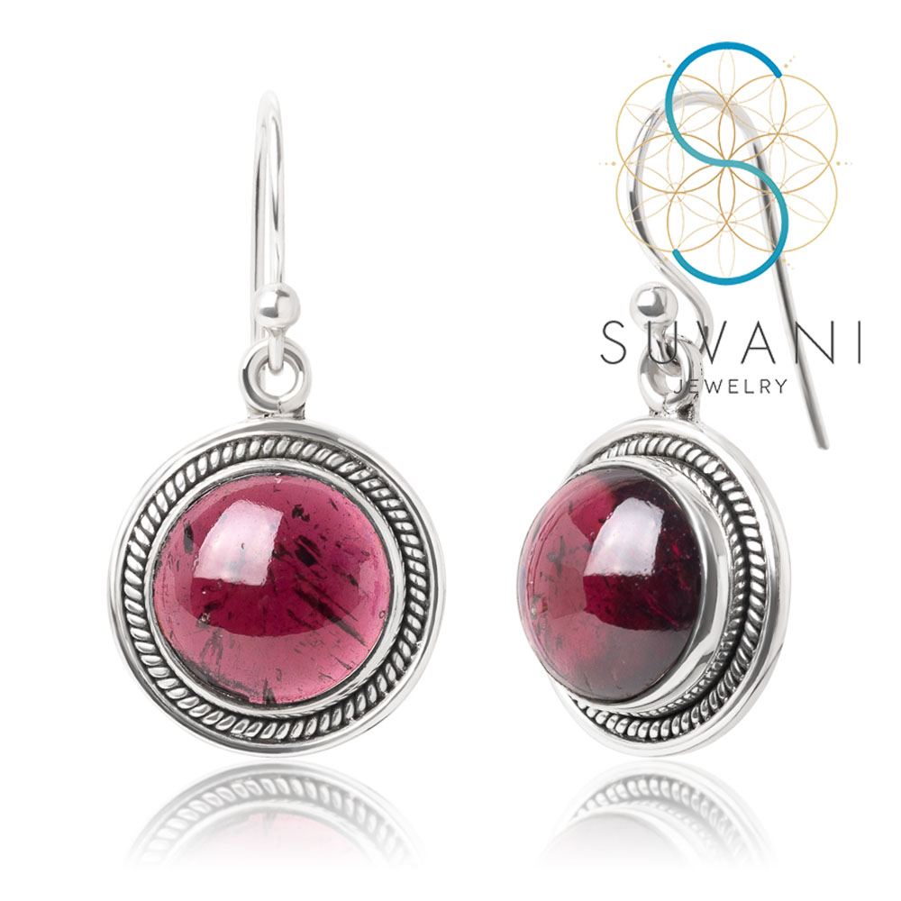 SUVANI เงินแท้ 92.5% ต่างหูหินโกเมนสีแดง (Red Garnet) ทรงกลม ต่างหูห้อย เครื่องประดับเงินแท้