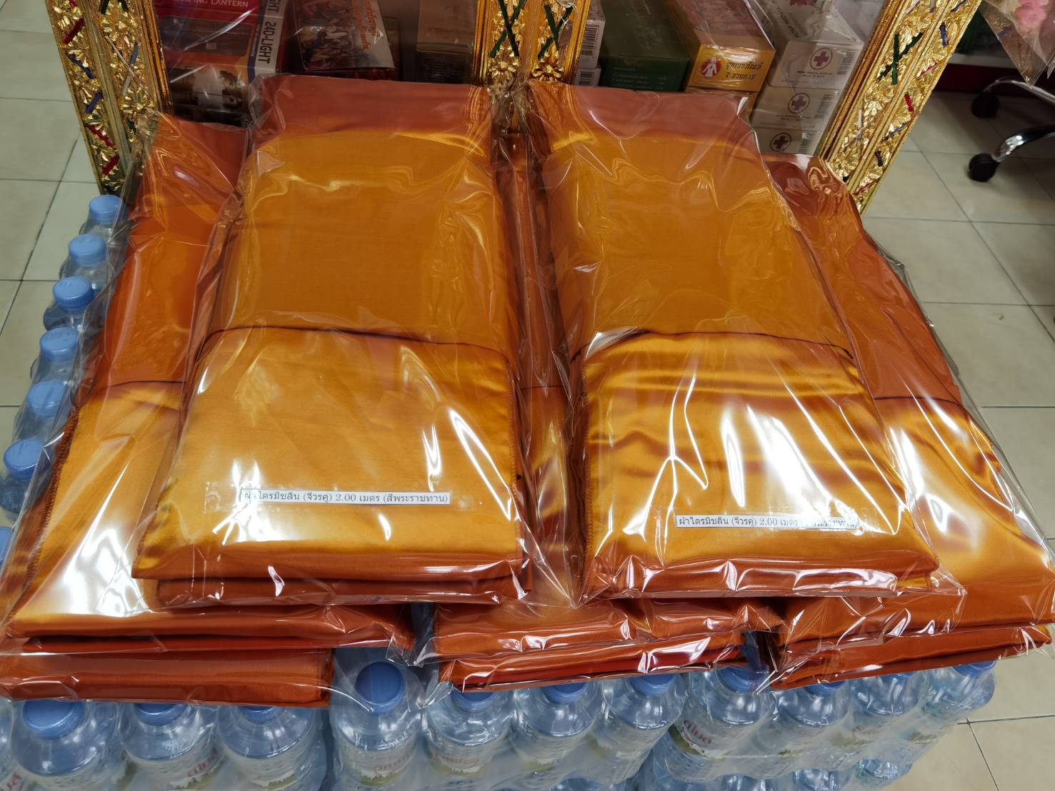 ผ้าไตรมิชลิน (จีวรคู่) 2.00 เมตร *ไม่มียี่ห้อ บรรจุถุงแก้วใส