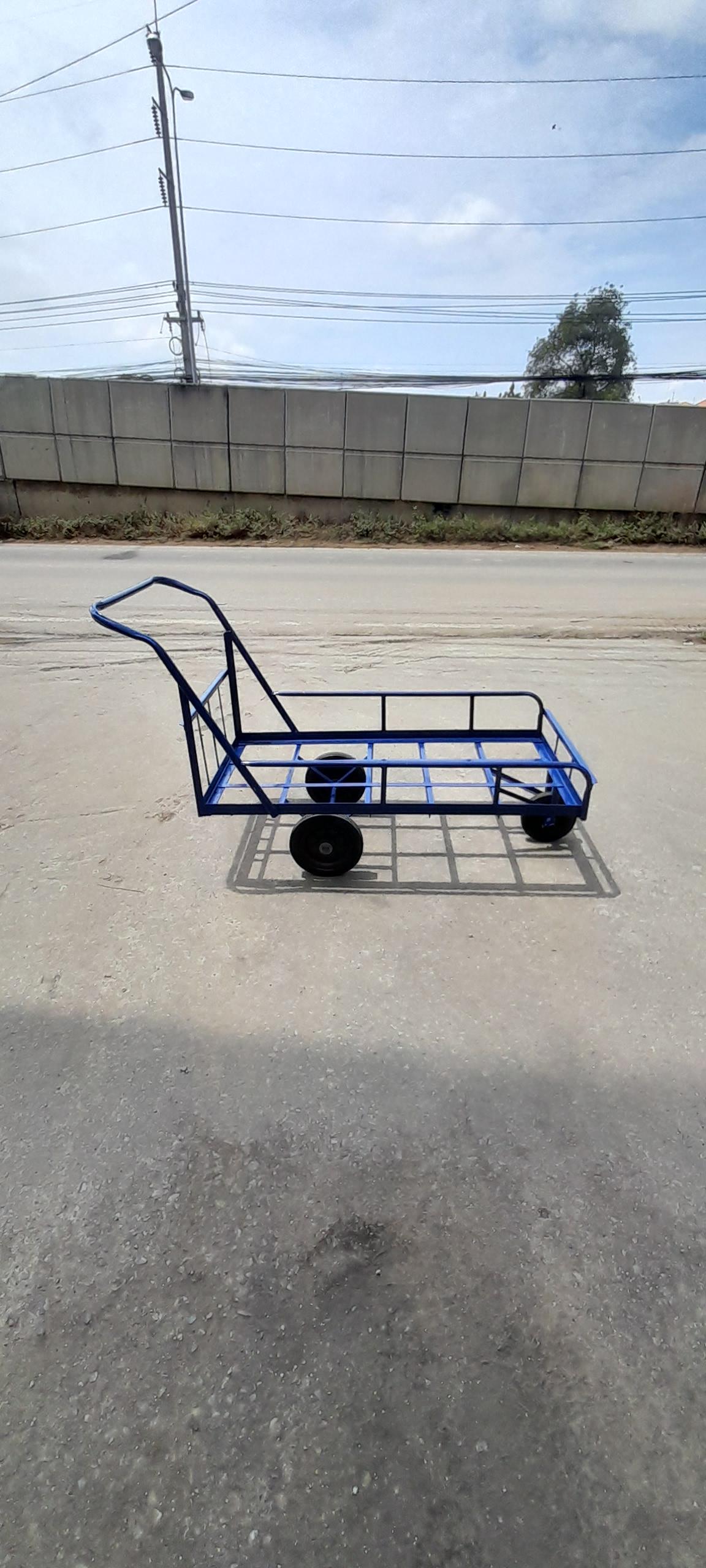 08032568 รถเข็นน้ำ10ปีบ -60×120ซม. -ล้อดำ -ราคา2100฿