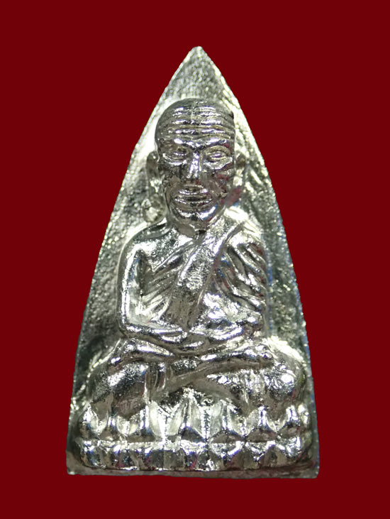 หลวงพ่อทวด พิมพ์เตารีดใหญ่ 2 หน้า (กรรมการ) เฉลิมพระเกียรติ 87 พรรษา สมเด็จพระณาณสังวร สมเด็จพระสังฆราช วัดบวรนิเวศวิหาร เนื้อนวะโลหะพรายเงิน ปี 2543