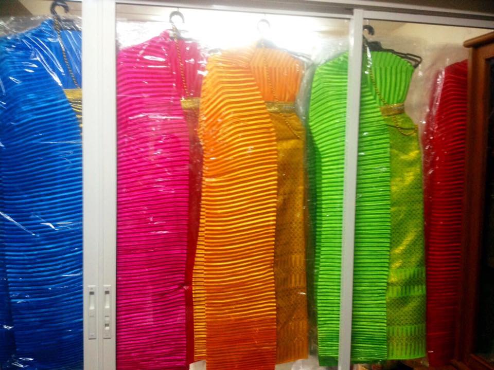 ชุดไทยแก้บน (แบบสวยครบเครื่อง) สไบอัดพลีส มีหลายสีให้เลือก