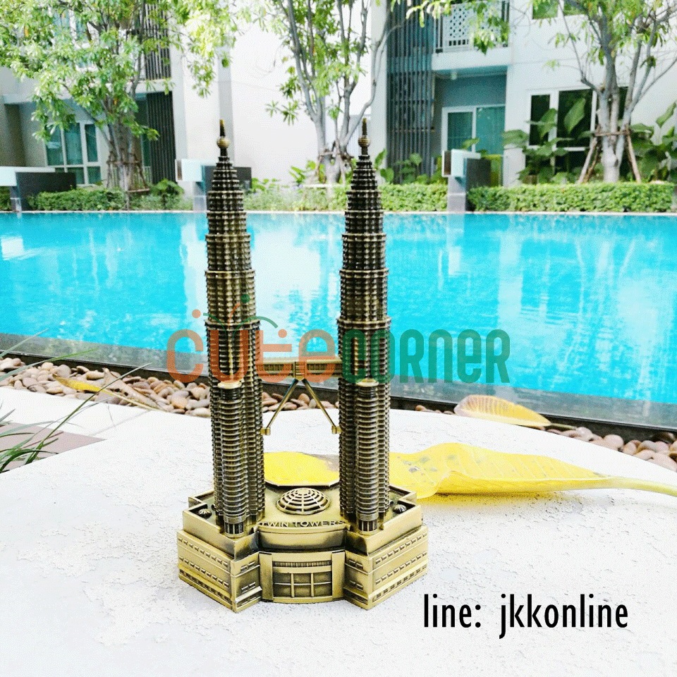01707-โมเดลตึกแฝดเปโตรนาส 18 ซม - ฟรีค่าส่ง