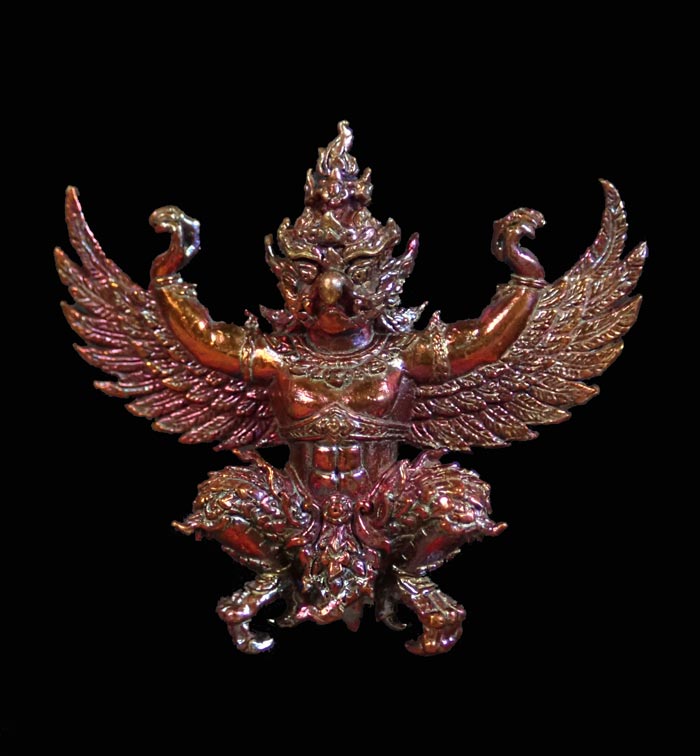 ผิวรุ้ง* พญาครุฑ รุ่นรับทรัพย์88 พ่อท่านเขียว วัดห้วยเงาะ ปัตตานี ปี 2560 เนื้อทองแดงผิวรุ้ง หมายเลข 4616