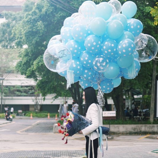 ลูกโป่งรับปริญญา,ลูกโป่งเรียนจบ