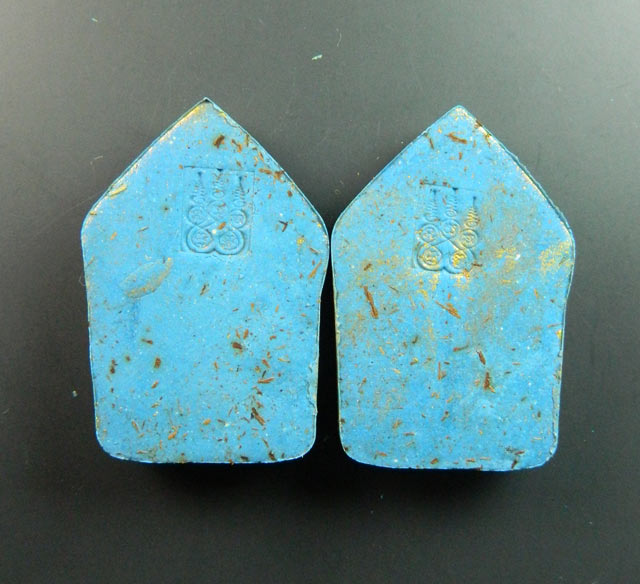 *2 องค์* พระขุนแผนผงพรายกุมาร(รุ่นแรก) หลวงปู่พริ้ง ขันติพโล วัดซับชมพู่ จ.เพชรบูรณ์ เนื้อน้ำเงินดวงจิตวารี(ทาทอง) ปี2558