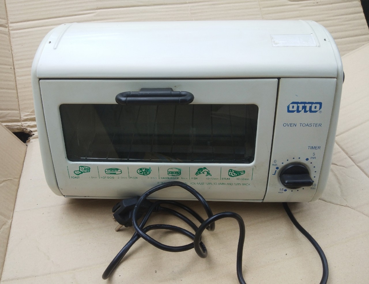 ตู้อบไฟฟ้าเล็ก OTTO รุ่น OT-701 ขนาด 700 W. ขนาดกะทัดรัด เหมาะสำหรับการใช้อบ ปิ้ง ย่าง หรืออุ่นอาหาร