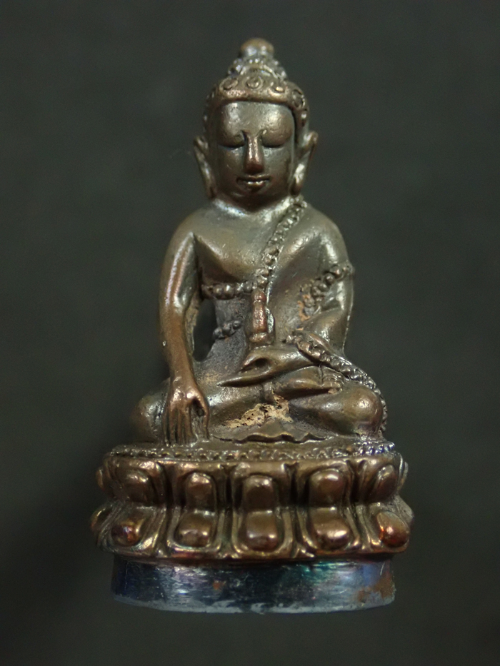 M พระกริ่งปวเรศชินบัญชร รุ่นพุทธปวเรศ โครงการสังฆราชบูชาพระชันษา 100 ปี วัดบวรนิเวศวิหาร ปี 2554 เนื้อนวะก้นเงิน หมายเลข 204 (กริ่งดัง) พร้อมกล่องเดิมและบัตรประจำองค์พระ