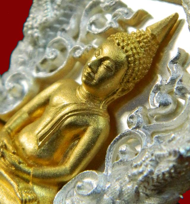 เหรียญฉลุ 3 ชิ้น หลวงพ่อโสธร จ.ฉะเชิงเทรา รุ่นเจริญพร ปี 2555 เนื้อเงินองค์ทองคำ พิมพ์ใหญ่ หมายเลข 192