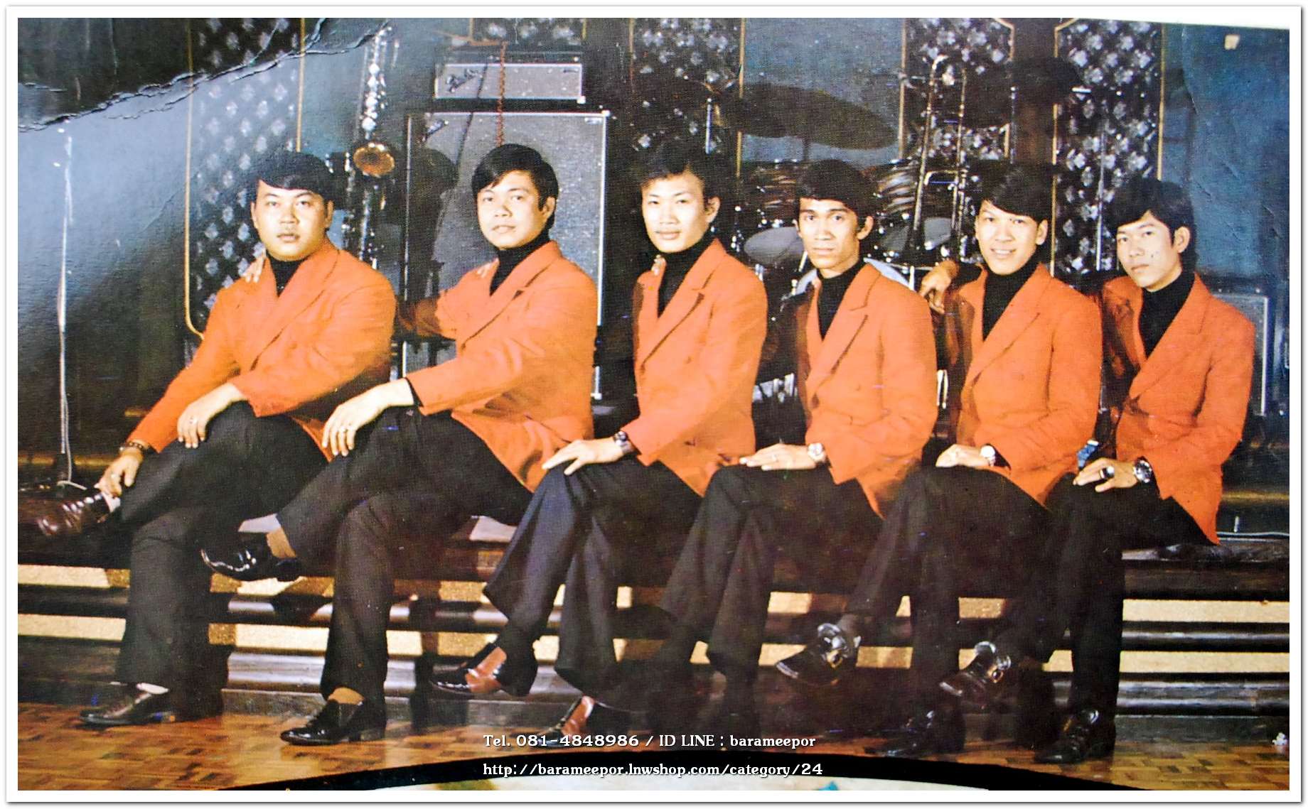 วงดิ อิมพอสซิเบิ้ล ชุด เพลงจากภาพยนตร์ โทน เป็นอัลบั้มแรก ปี 2512 และ สังข์ทอง สีใส ร้องเพลง โทน อย่ามือบอน