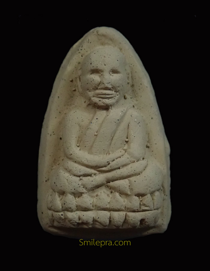 หลวงพ่อทวด พิมพ์ใหญ่ รุ่นเลื่อนสมณศักดิ์ อาจารย์ทอง วัดสำเภาเชย ปี 2545 เนื้อผงพุทธคุณ