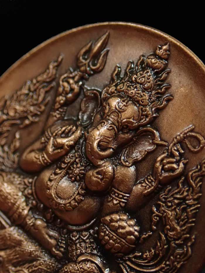 เหรียญพระพิฆเนศ รุ่นปฐมฤกษ์สร้างโรงพยาบาล วัดสมานรัตนาราม ปี2556 เนื้อทองแดงซาติน พิมพ์ใหญ่ หมายเลข 797