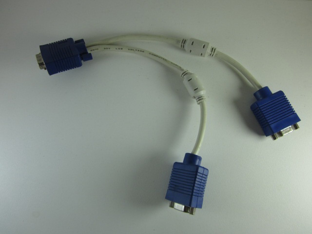 สาย vga splitter แยก 1 ออก2