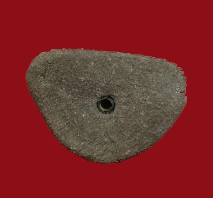 รูปเหมือนลอยองค์อาจารย์นอง วัดทรายขาว ปัตตานี รุ่นอายุ 80 ปี เนื้อผงว่านฝังตะกรุดนารายณ์แปลงรูป ปี 2541