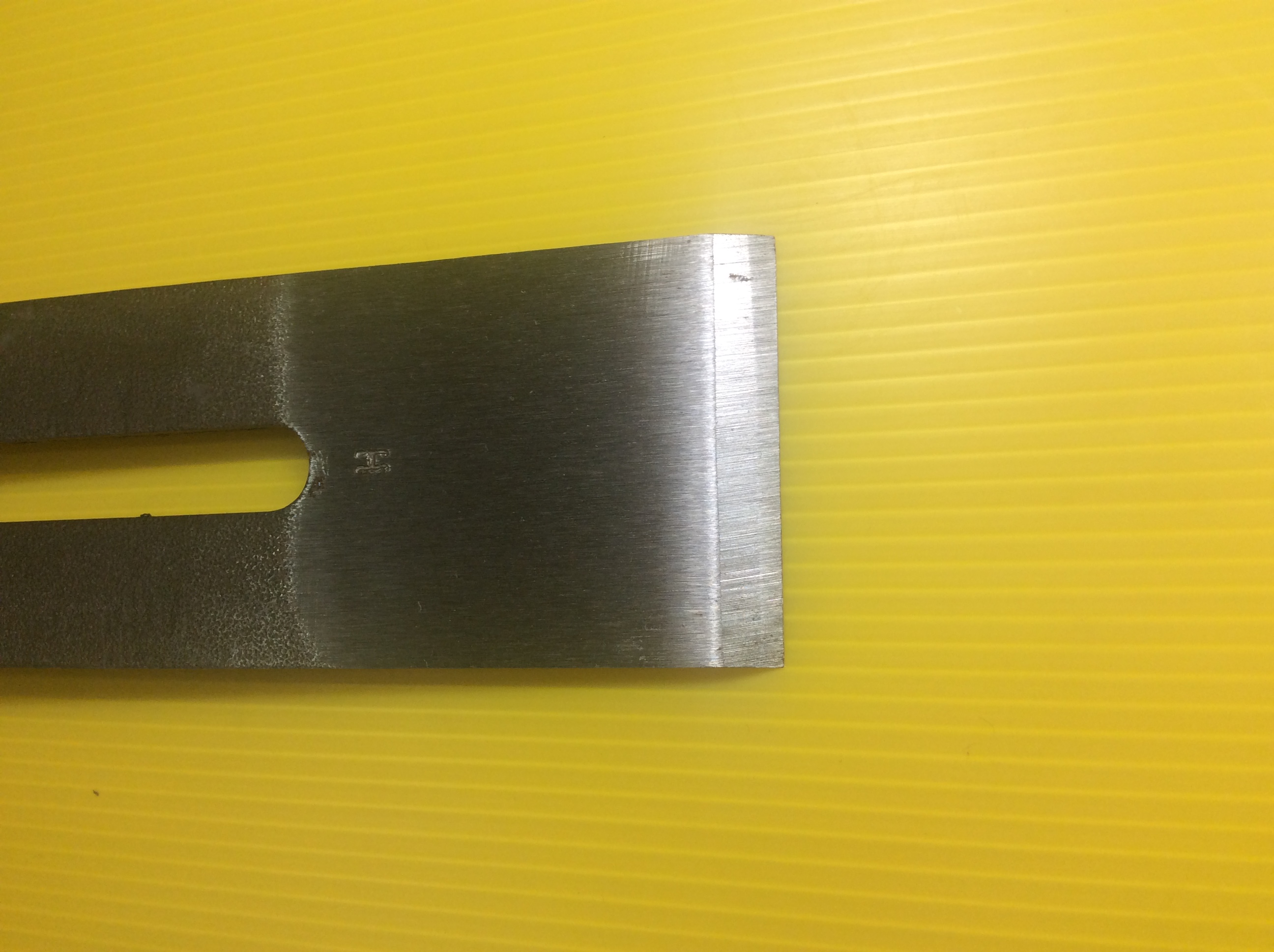 ใบกบไสไม้ตราตา 2 นิ้ว EYE BRAND