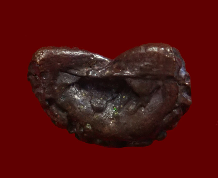 ชุด 3 องค์ สามกษัตริย์พระปิดตามหาลาภ หลวงพ่อสงฆ์ วัดเจ้าฟ้าศาลาลอย ปี 2519 สามกษัตริย์ 3 องค์ ได้แก่.. เนื้อตะกั่วอาบทอง 1 องค์ เนื้อตะกั่วอาบเงิน 1 องค์ เนื้อตะกั่วอาบทองแดง 1 องค์