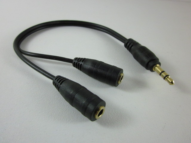 แจ๊คแปลงช่องหูฟัง 3.5mm 1ออก2 แบบสายพลาสติก สีดำ