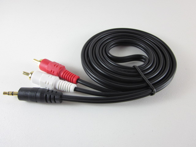 สายสัญญาณ ด้านนึงเป็น 3.5mm ปลายเป็น rca 2หัว ยาว1.8เมตร