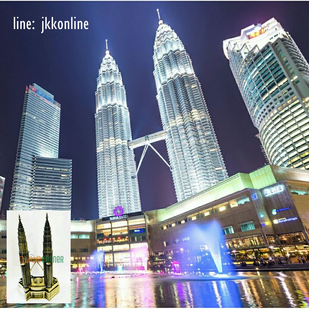 01707-โมเดลตึกแฝดเปโตรนาส 18 ซม - ฟรีค่าส่ง