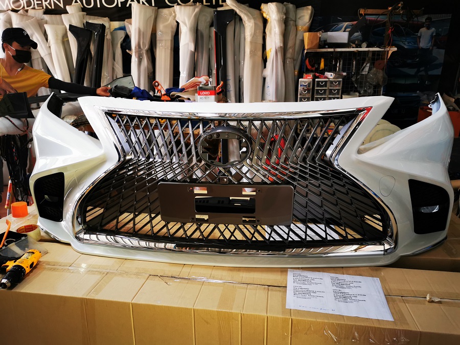 เเปลงกันชนหน้า Toyota New CAMRY 2018 2019 LEXUS