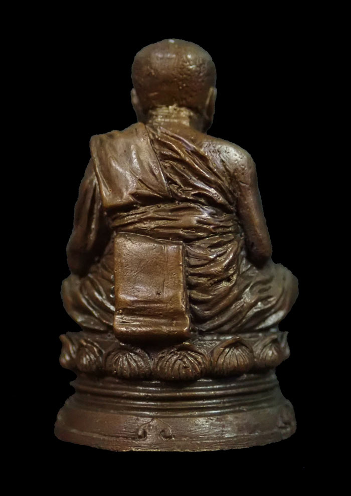 รูปหล่อลอยองค์บัวรอบ (ฐานคชสาร) หลวงพ่อทวด พ่อท่านเขียว วัดห้วยเงาะ ปัตตานี รุ่นกลันตัน54 ปี 2554 เนื้อทองแดงมันปูอุดกริ่ง หมายเลข 2895