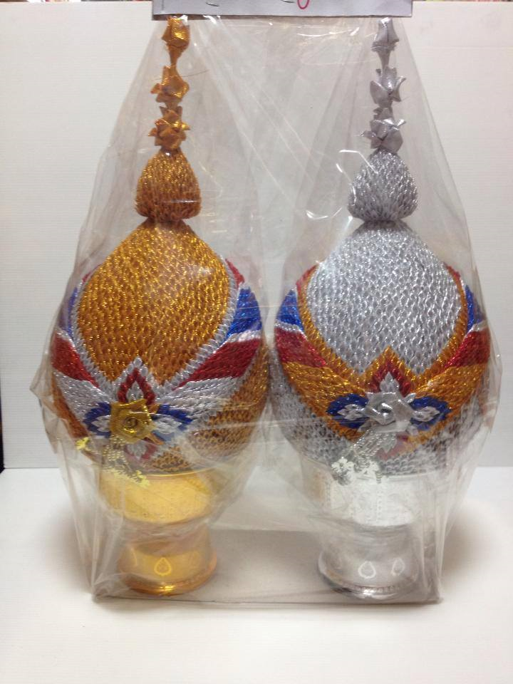 พุ่มผ้า (ยอดตุ้ม/ยอดฉัตร)