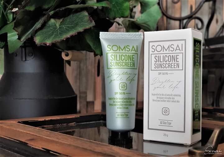 SOMSAI SILICONE SUNSCREEN SPF 50 PA++++ ครีมกันแดดส้มใส