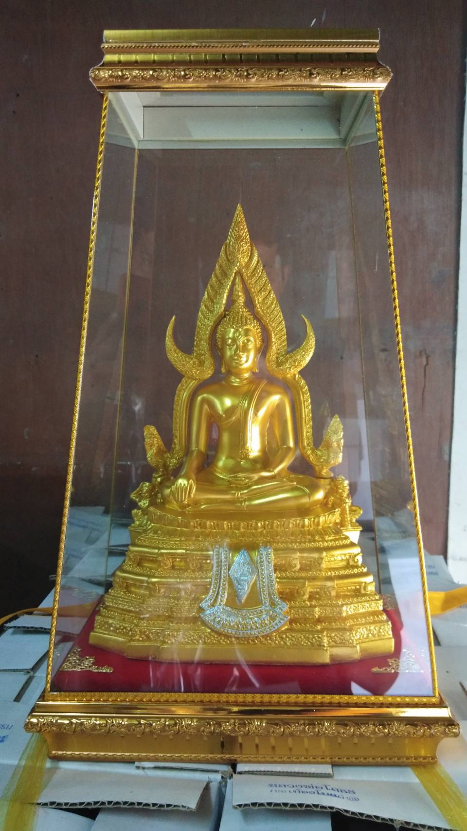 พระพุทธชินราช 5 นิ้ว พร้อมตู้สวยงาม