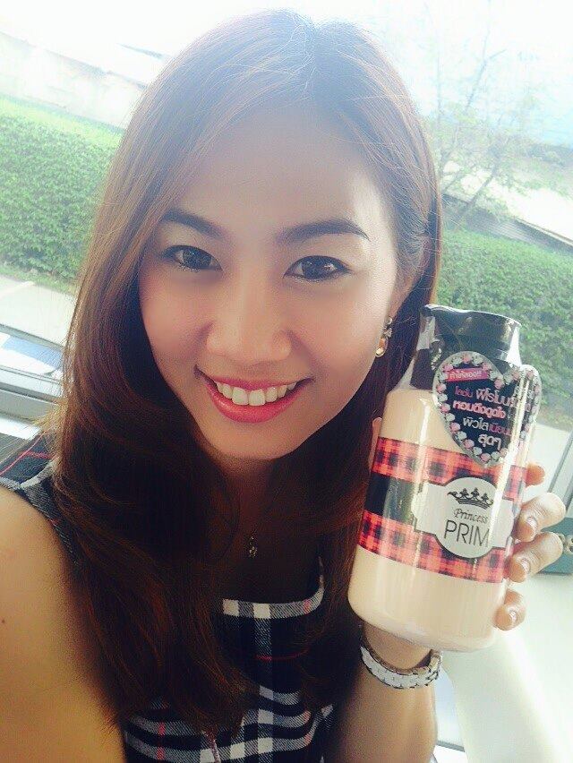 Princess Prim Pheromone White Body Lotion 600 g. โลชั่นกันแดด สูตรผสมฟีโรโมน ราคา 250 บาท ส่ง 10 ขวด/190 บาท