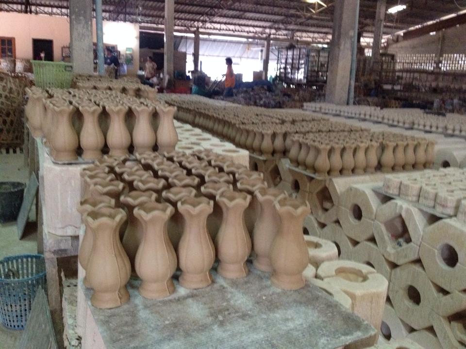 แจกันเซรามิค (งานสวย)