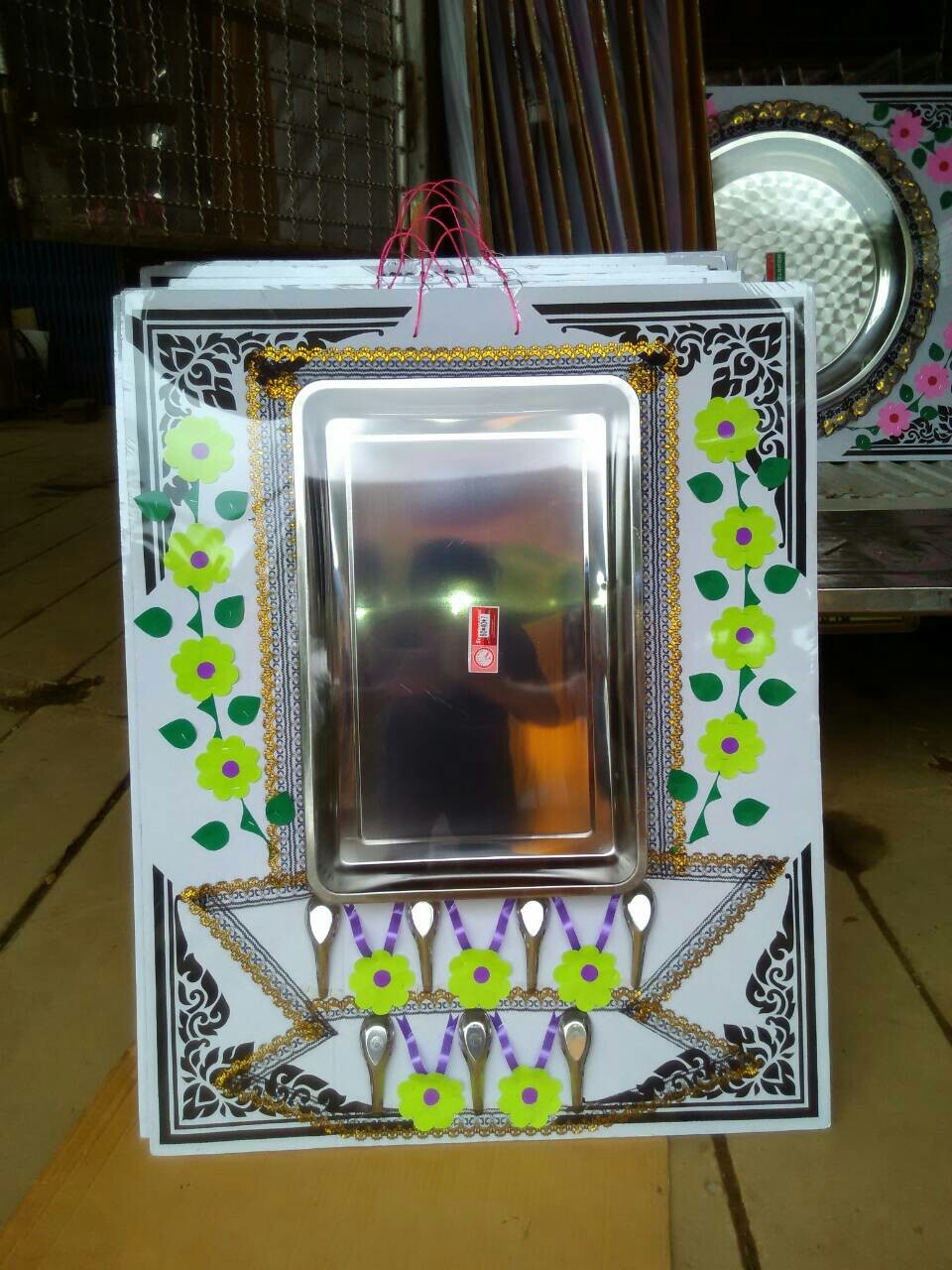 พวงหรีด ราคา 300 บาท