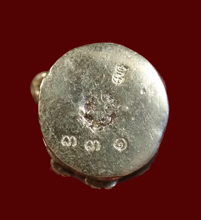 Y11 พระปิดตามหาอุตม์ มหาลาภ มหาเสน่ห์ มหานิยม รุ่นทอง 93 อาจารย์ทอง วัดสำเภาเชย ปี 2553 เนื้อสัมฤทธิ์เงิน พิมพ์ใหญ่ หมายเลข 331