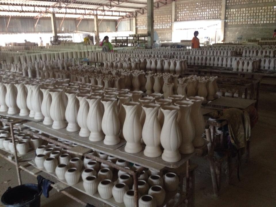 แจกันเซรามิค (งานสวย)