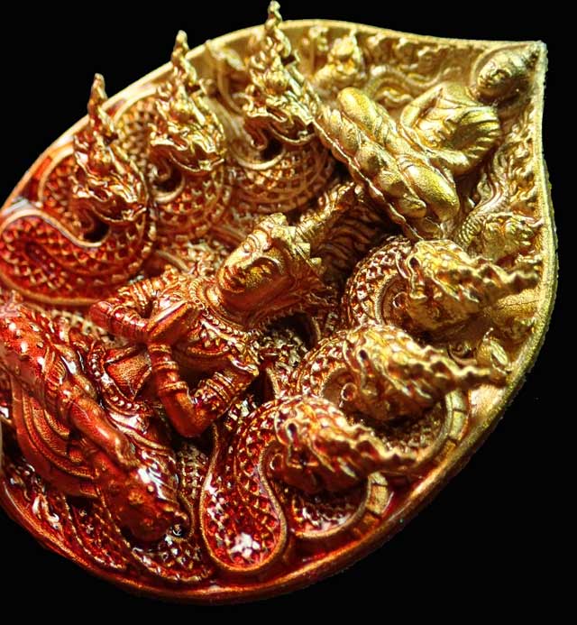 เหรียญหล่อพุทธศิลป์มุจลินท์นาคราชโพธิสักการ ปี 2563 (พระประจำวันเสาร์) *เป็นรุ่นแรก จากงานจิตรกรรม สู่งานประติมากรรม ศิลปะแห่งสีสัน* เนื้อบรอนซ์ไล่ระดับแดงส้ม Bronze Gradient Red-Orange (รายการที่ 1.5 แยกชุดกรรมการใหญ่ ) หมายเลข 10 (พระสร้างเพียง 55 องค์)