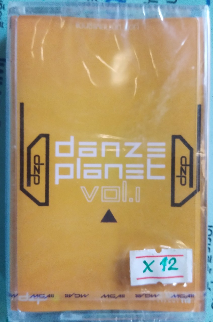 เทปเพลงไทย+สากล สภาพซีล ม้วนละ 50 บาท