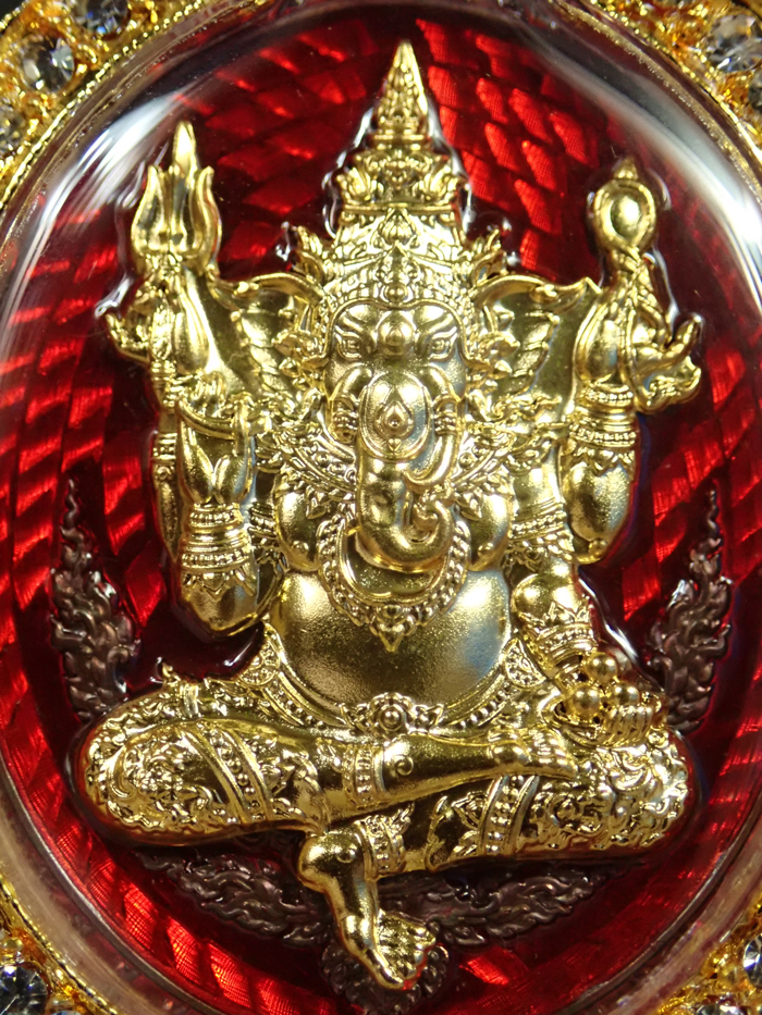 ** องค์จริงสวยมาก..** เหรียญพระพิฆเนศ รุ่นประทานพร หลวงปู่อิ่ม ปัญญาวุโธ วัดทุ่งนาใหม่ นครศรีธรรมราช เนื้อทองแดงมันปู คุ้ยพื้นลงยาแดง หน้ากากชุบทองคำแท้ หลังหนูมุสิกะชุบทองคำแท้ หมายเลข 21 ใส่ตลับชุบทองไมครอน.