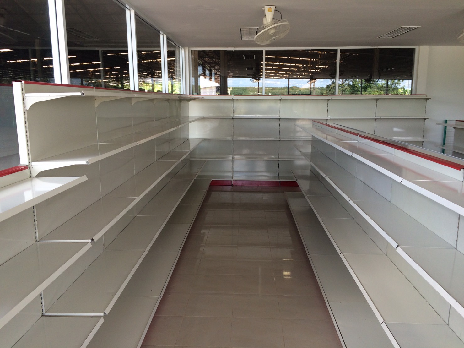 ชั้นวางสินค้าจากโรงงาน