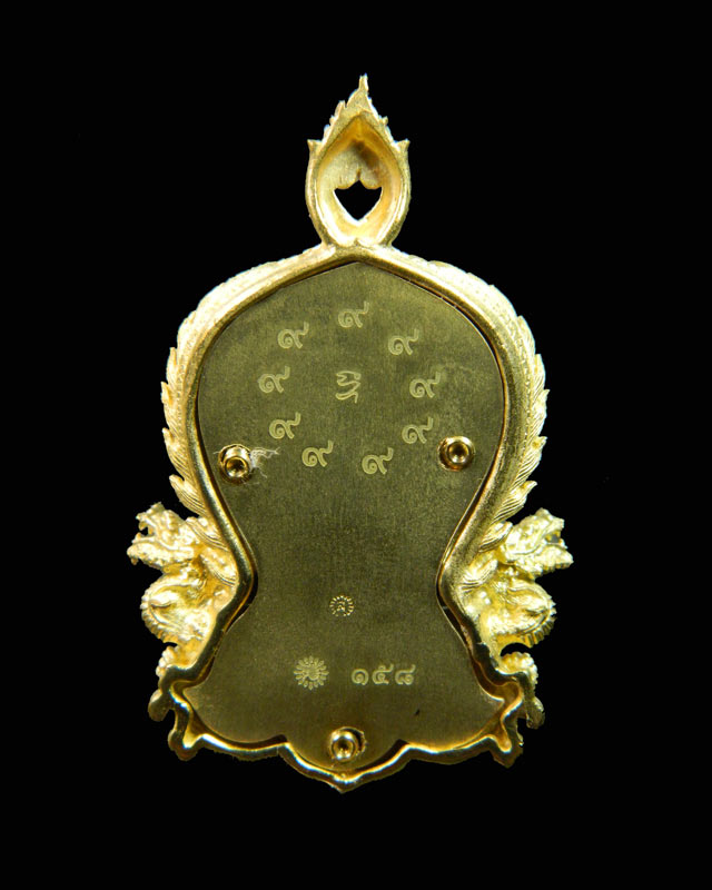 *ชุดหลังเรียบ* เหรียญฉลุ 3 ชิ้น หลวงพ่อโสธร จ.ฉะเชิงเทรา รุ่นเจริญพร ปี 2555 ชุดหลังเรียบ 3 เหรียญ (พิมพ์ใหญ่) เนื้อนวะหลังเรียบ เนื้อทองระฆังลงยาสีม่วงฝังเพชรหลังเรียบ เนื้อทองระฆังหลังเรียบ หมายเลข ๑๕๘