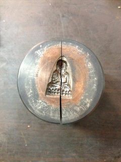 หลวงพ่อทวด - พ่อท่านคล้าย รุ่นไตรบารมี เจดีย์พระมหาธาตุ หลายเนื้อ