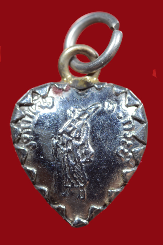 ล็อกเก็ตรูปหัวใจ พระอาจารย์จำเนียร วัดถ้ำเสือ จ.กระบี่